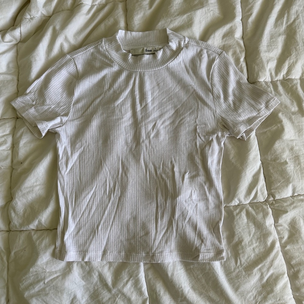 Airtzia Wilfred Mockneck Ribbed T-shirt
